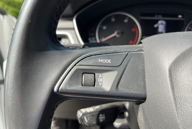 Audi A4 Avant V (B9) 35 TDI 150ch Business line S tronic 7 *Avec attelage électrique*