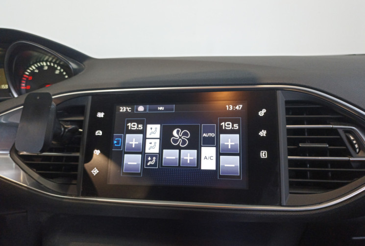 Peugeot 308 1.6 HDi FAP 92 ch Active – Suivi complet disponible – Distribution & embrayage effectué