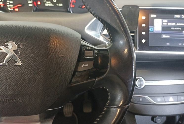 Peugeot 308 1.6 HDi FAP 92 ch Active – Suivi complet disponible – Distribution & embrayage effectué