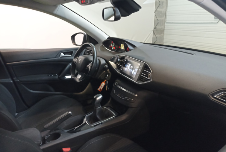Peugeot 308 1.6 HDi FAP 92 ch Active – Suivi complet disponible – Distribution & embrayage effectué