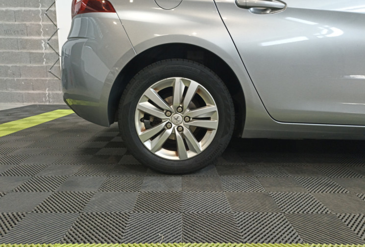 Peugeot 308 1.6 HDi FAP 92 ch Active – Suivi complet disponible – Distribution & embrayage effectué