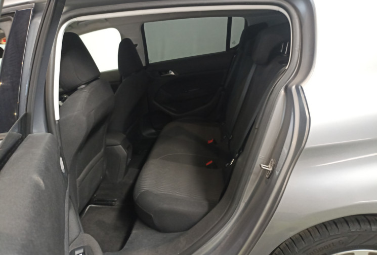 Peugeot 308 1.6 HDi FAP 92 ch Active – Suivi complet disponible – Distribution & embrayage effectué