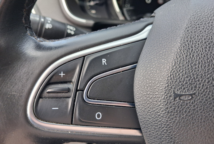 Renault Megane 1.5 dCi 110ch energy Intens EDC