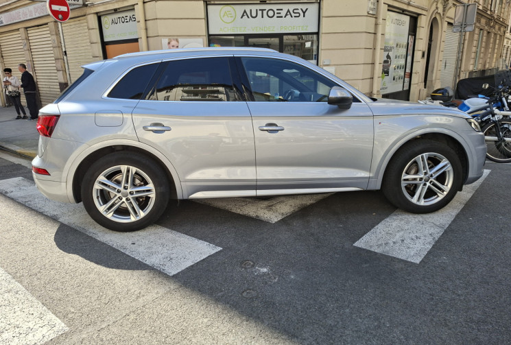 Audi Q5 II 2.0 TDI 150 CH S-Line toit ouvrant pano/ attelage...