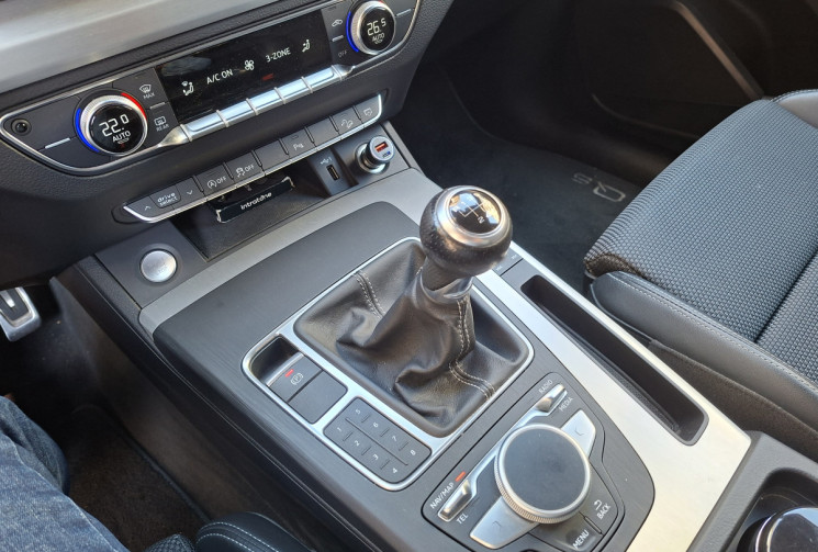 Audi Q5 II 2.0 TDI 150 CH S-Line toit ouvrant pano/ attelage...