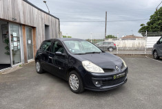 Renault Clio   III 5 Portes Phase 2 1.2 TCe 16V eco2 101CVDYNAMIQUE 
