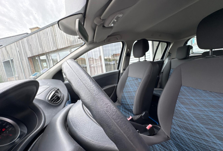 Renault Clio   III 5 Portes Phase 2 1.2 TCe 16V eco2 101CVDYNAMIQUE 