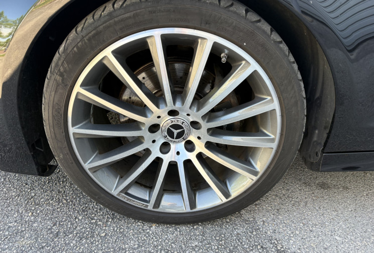 Mercedes CLS  220 BlueTEC  (conduite a droite)
