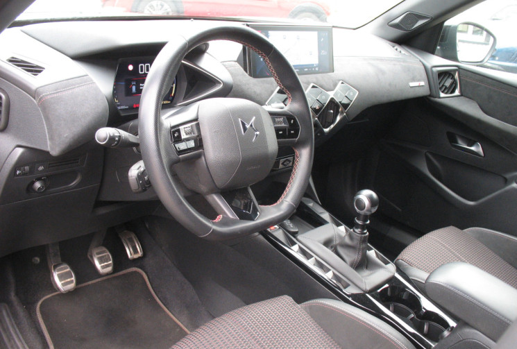 DS DS 3 Crossback 1.5 HDI 100 PERFORMANCE LINE 1ERE MAIN