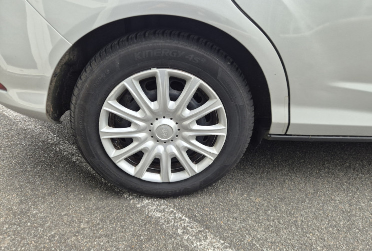 Ford B-MAX 1.4 66kW 90PS 1388ccm