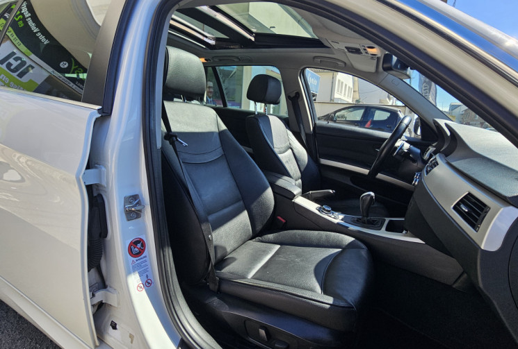 BMW SERIE 3 TOURING 325d Cuir Toit ouvrant panoramique 