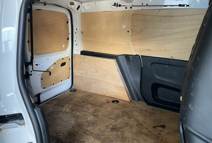 Citroën Berlingo 1.5 Blue HDi 130 Driver / BOITE AUTOMATIQUE / DISTRIBUTION FAITE / CAMERA DE RECUL