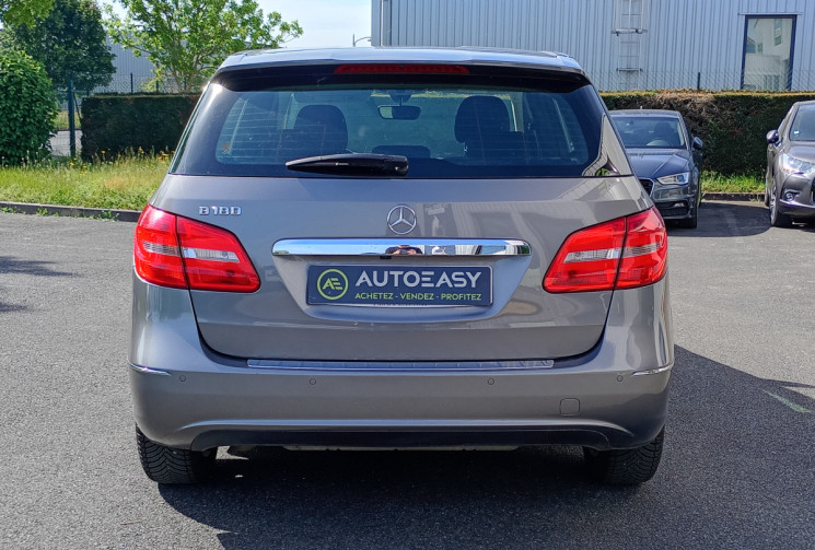 Mercedes Classe B  180 Design 7G-DCT 122 ch * Attelage électrique