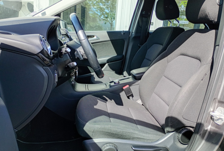 Mercedes Classe B  180 Design 7G-DCT 122 ch * Attelage électrique