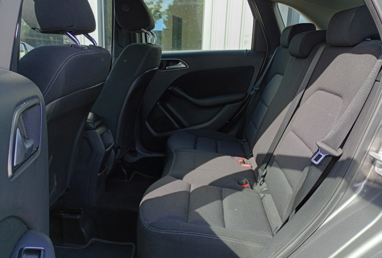 Mercedes Classe B  180 Design 7G-DCT 122 ch * Attelage électrique