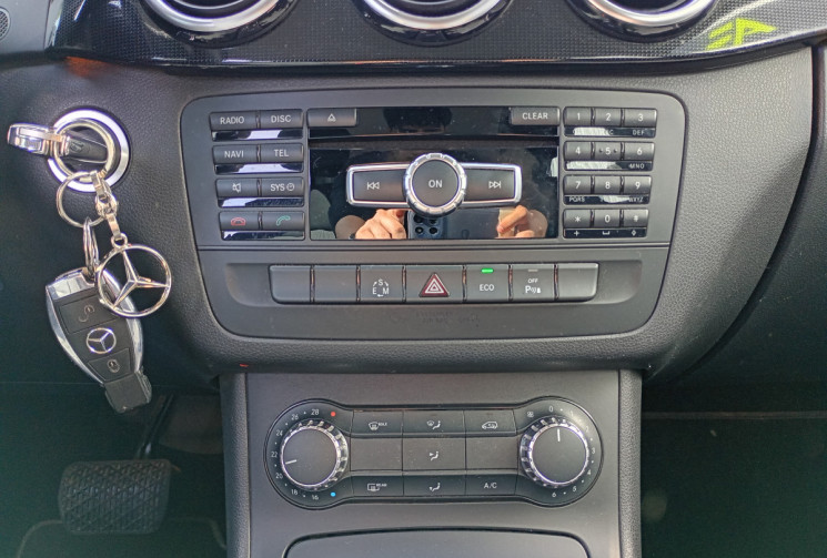 Mercedes Classe B  180 Design 7G-DCT 122 ch * Attelage électrique