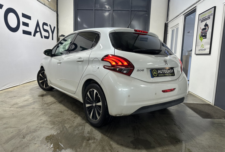 Peugeot 208 82 ch ALLURE toit panoramique