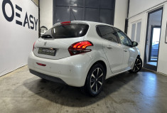 Peugeot 208 82 ch ALLURE toit panoramique