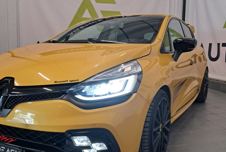 Renault Clio IV 1.6 T 220 RS Trophy EDC6 - RS MONITOR - CAMERA - SUIVI ENTRETIEN - 