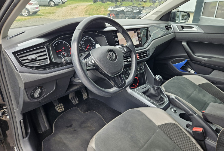Volkswagen Polo VI 1.0 TSI 115 CARAT BVM 5P