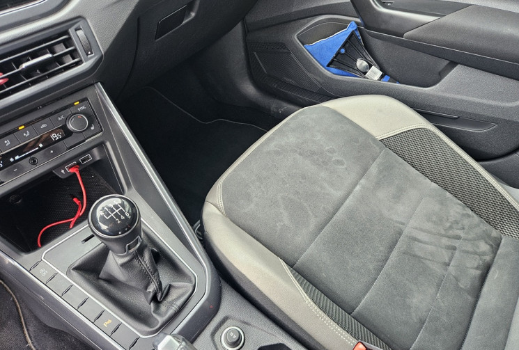 Volkswagen Polo VI 1.0 TSI 115 CARAT BVM 5P