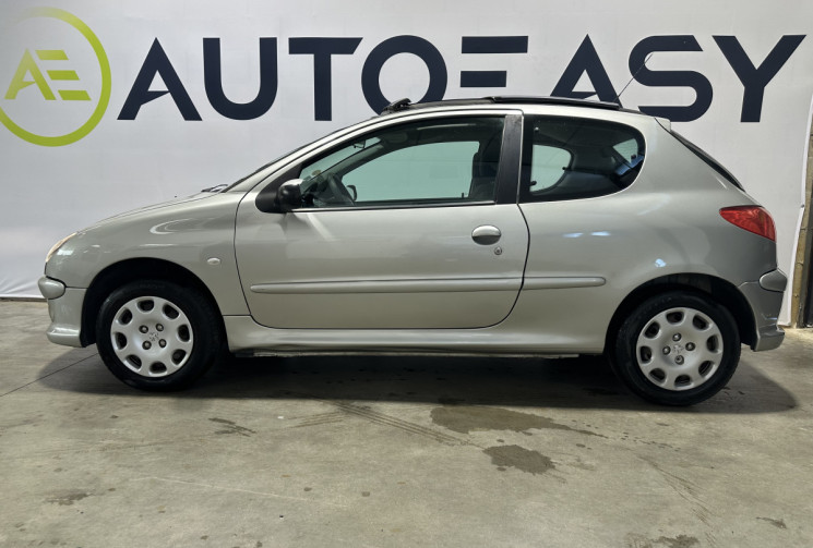 Peugeot 206 1.4i 75 ch X line clim toit ouvrant 