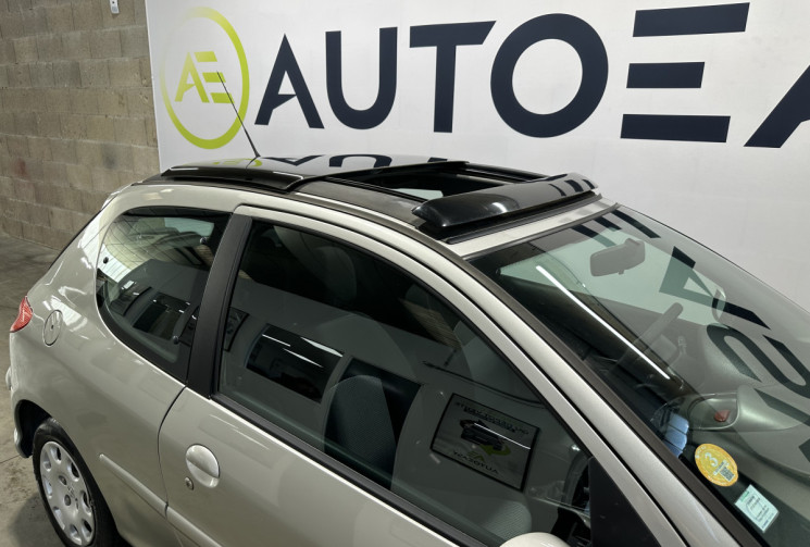 Peugeot 206 1.4i 75 ch X line clim toit ouvrant 