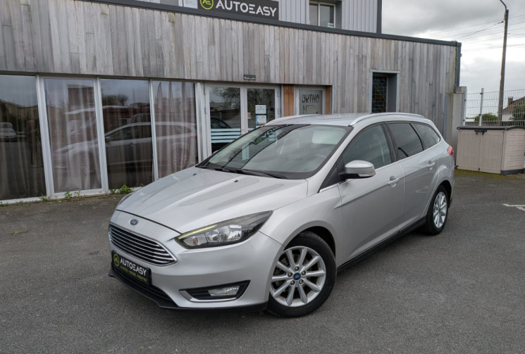 Ford Focus III 1.0 ECOBOOST 125 TITANIUM / GPS / RADAR RECUL / GARANTIE 12 MOIS