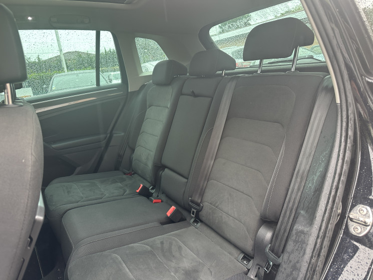 Volkswagen Tiguan 2.0 150 ch R-LINE / Toit Ouvrant / Entretien Complet