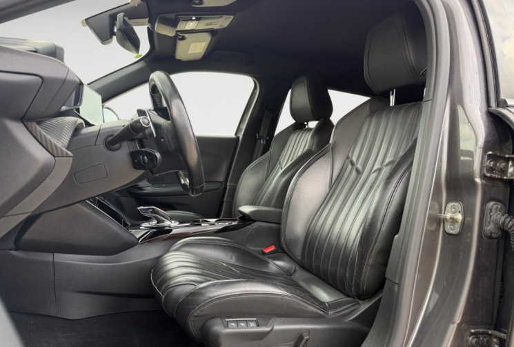 Peugeot 2008 1.5 BLUE HDI 130 GT LINE EAT8 / SIEGES CHAUFFANTS / SIEGES CUIR / CARPLAY / CAMERA