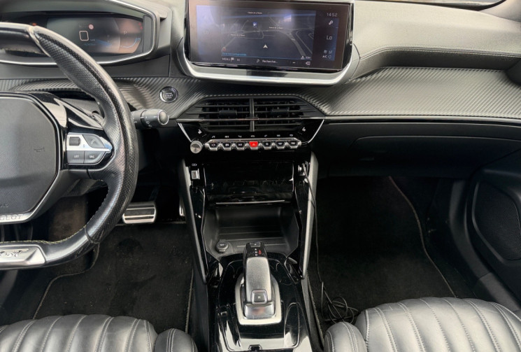 Peugeot 2008 1.5 BLUE HDI 130 GT LINE EAT8 / SIEGES CHAUFFANTS / SIEGES CUIR / CARPLAY / CAMERA