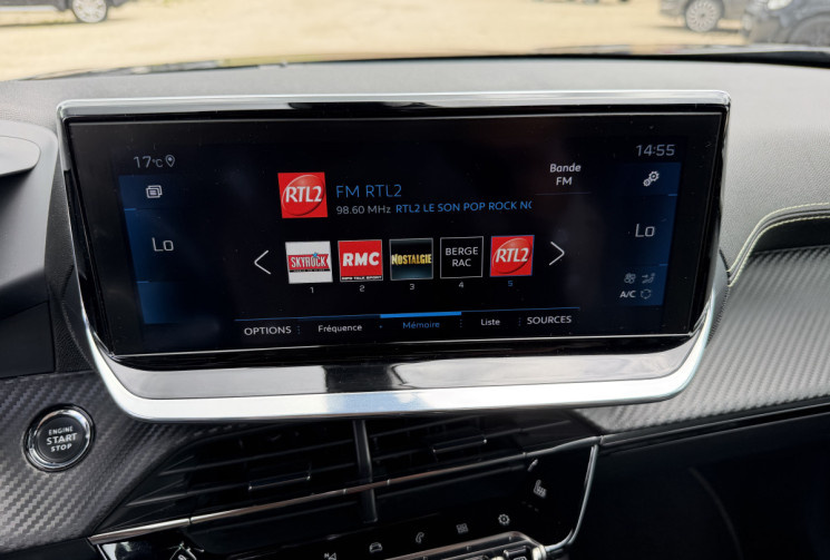 Peugeot 2008 1.5 BLUE HDI 130 GT LINE EAT8 / SIEGES CHAUFFANTS / SIEGES CUIR / CARPLAY / CAMERA