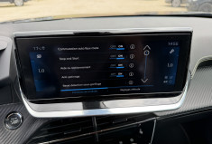 Peugeot 2008 1.5 BLUE HDI 130 GT LINE EAT8 / SIEGES CHAUFFANTS / SIEGES CUIR / CARPLAY / CAMERA