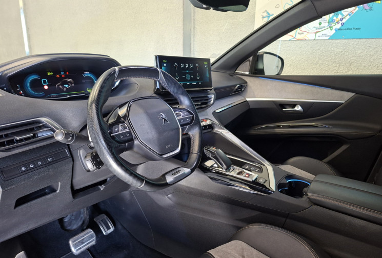 Peugeot 3008 1.6 THP 300 GT PACK HYBRID4 e-EAT8 / 1ERE MAIN / ENTRETIEN A JOUR / GARANTIE 12 MOIS 