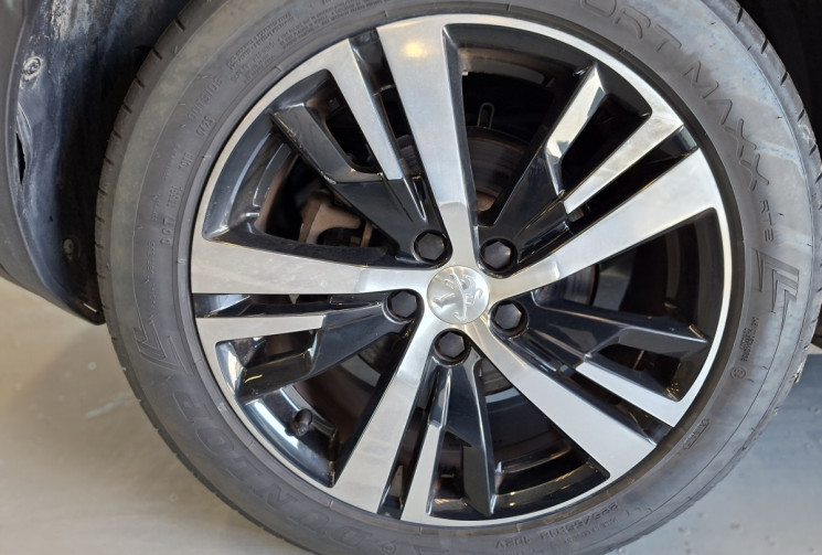 Peugeot 3008 1.6 THP 300 GT PACK HYBRID4 e-EAT8 / 1ERE MAIN / ENTRETIEN A JOUR / GARANTIE 12 MOIS 