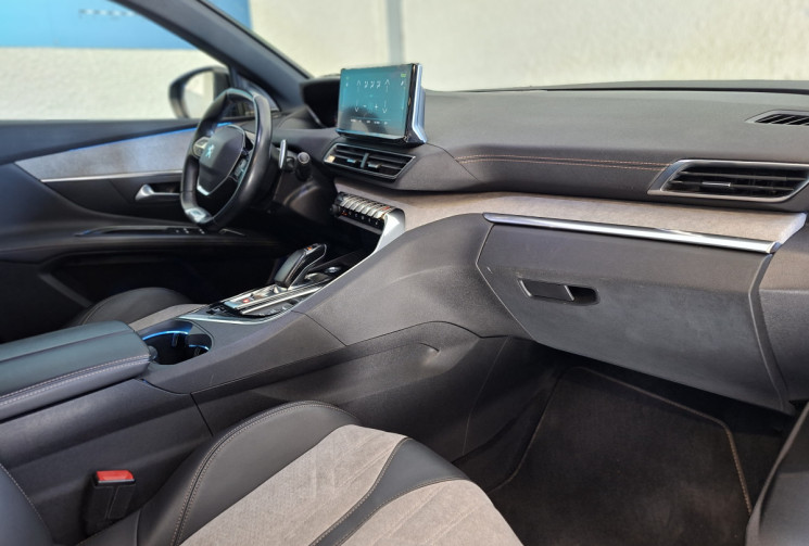 Peugeot 3008 1.6 THP 300 GT PACK HYBRID4 e-EAT8 / 1ERE MAIN / ENTRETIEN A JOUR / GARANTIE 12 MOIS 