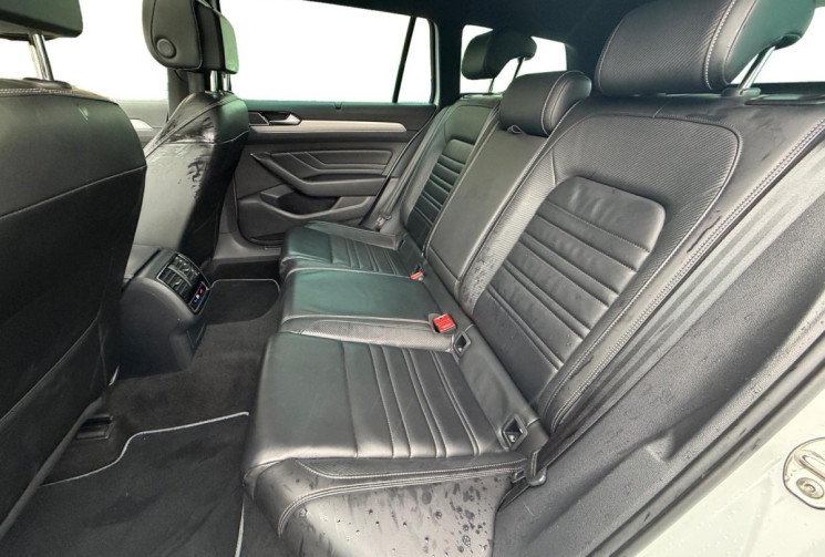 Volkswagen Passat B8 / 2.0 TDI / 150 CH / R-LINE / VIRTUAL COCKPIT