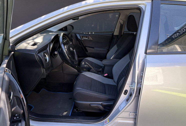 Toyota AURIS  (180) Phase 2 1.8 VVT-i HSD CVT 136cv