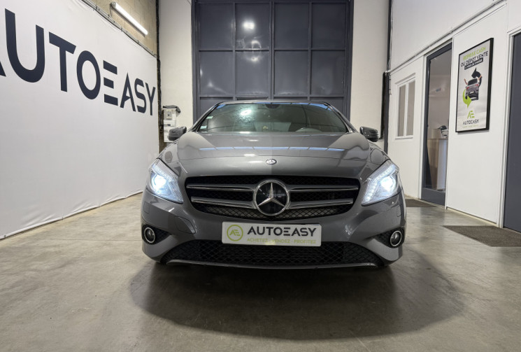 Mercedes Classe A 200 d Fascination intérieur cuir sièges électriques à mémoire 