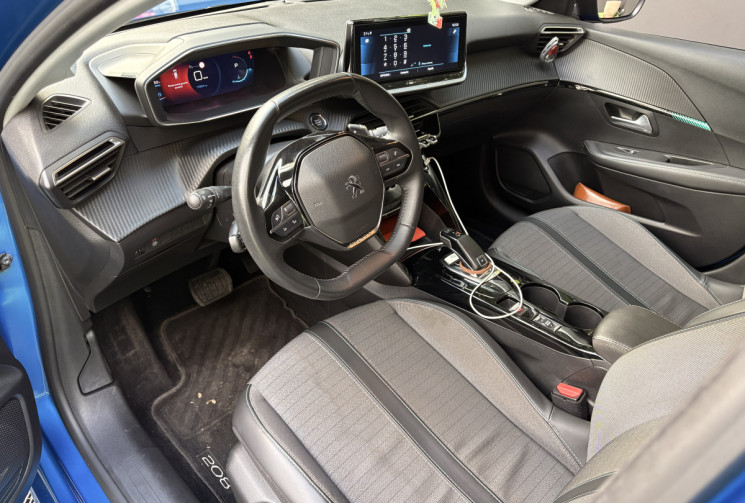 Peugeot 208  II (P21) 1.2 EAT8 130cv