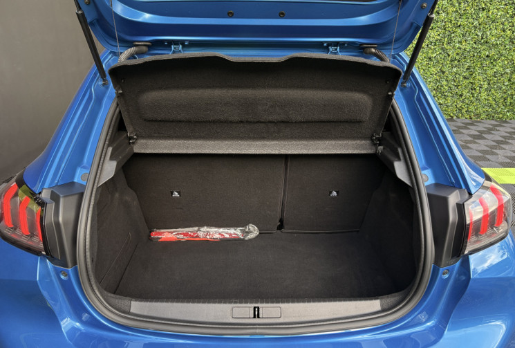 Peugeot 208  II (P21) 1.2 EAT8 130cv