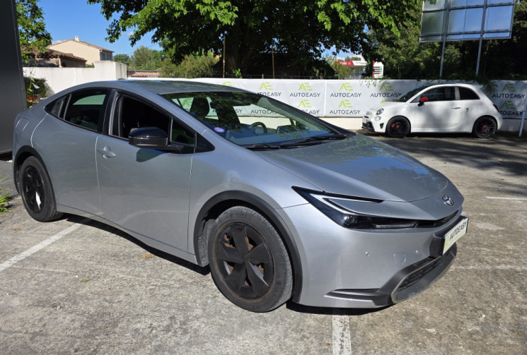 Toyota PRIUS  Toyota Prius 5  2.0 Hybride Rechargeable 223ch PHEVEV Dynamic