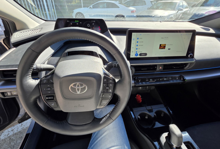 Toyota PRIUS  Toyota Prius 5  2.0 Hybride Rechargeable 223ch PHEVEV Dynamic