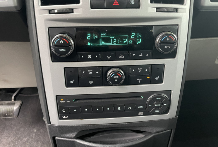 Chrysler GRAND VOYAGER 3.8 V6 LIMITED STOW N' GO 193 / 7 PLACES / BOITE AUTO / INTERIEUR CUIR