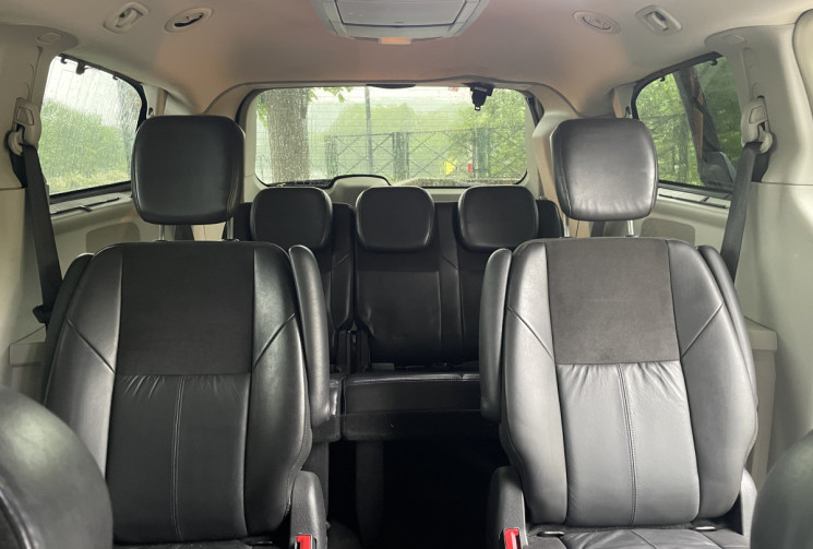 Chrysler GRAND VOYAGER 3.8 V6 LIMITED STOW N' GO 193 / 7 PLACES / BOITE AUTO / INTERIEUR CUIR