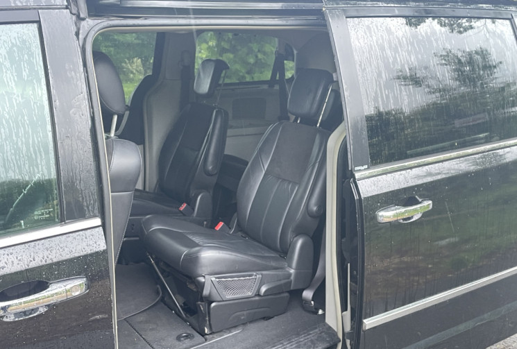 Chrysler GRAND VOYAGER 3.8 V6 LIMITED STOW N' GO 193 / 7 PLACES / BOITE AUTO / INTERIEUR CUIR