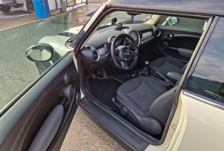 Mini Clubman 1.6 hdi cooper 110 CH