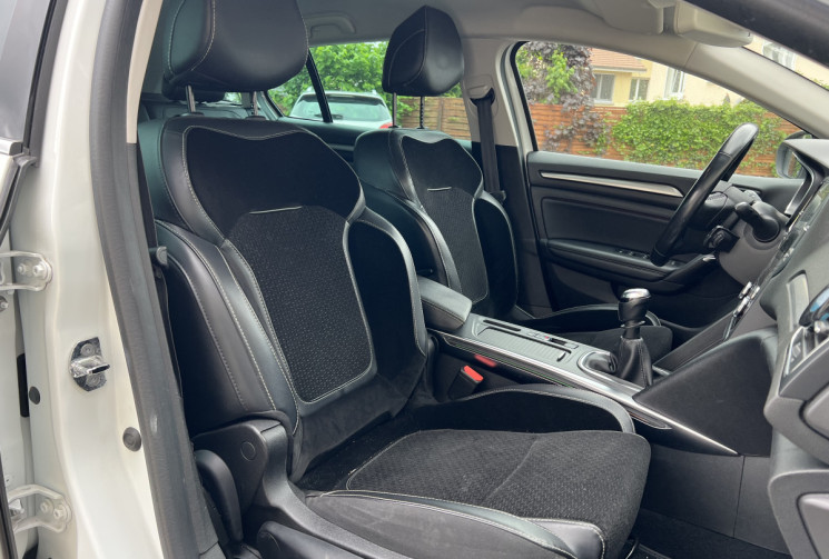 Renault Megane IV Estate 1.5 Blue dCi 115 cv BVM6 INTENS