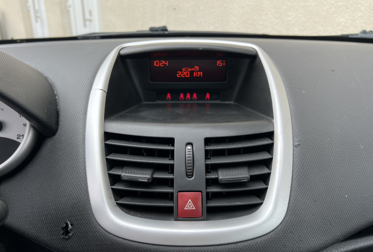 Peugeot 207 5 portes 1.6 HDi 92 cv