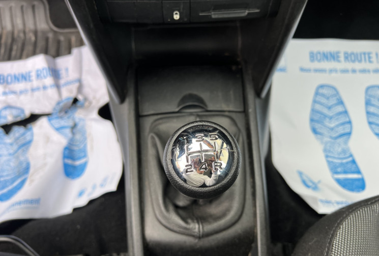Peugeot 207 5 portes 1.6 HDi 92 cv